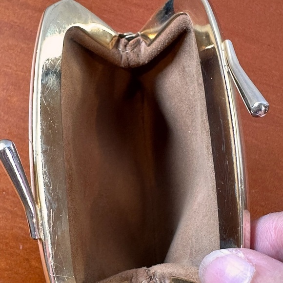 Vintage Kisslock Coin Case